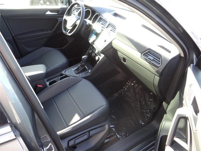 New 2019 Volkswagen Tiguan SE