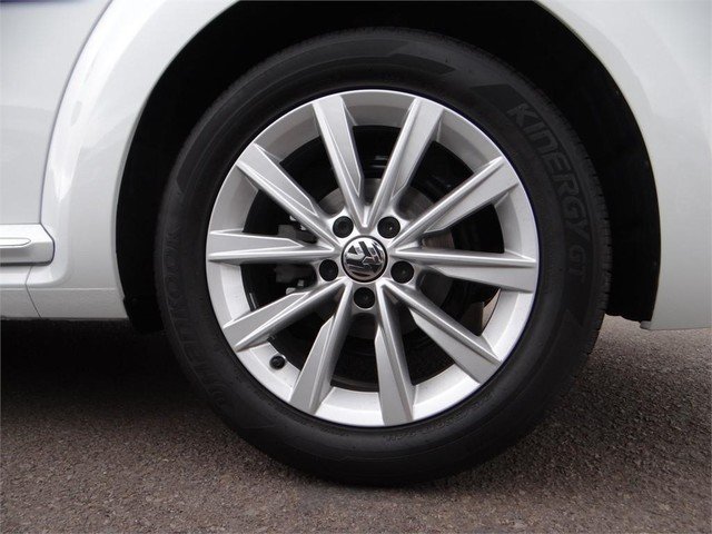 New 2019 Volkswagen Beetle SE