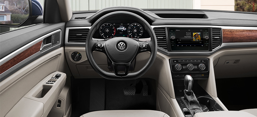 2019 volkswagen atlas vs 2019 honda pilot specs features trim price