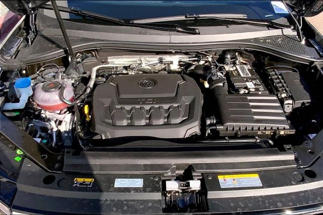 New 2023 PLATINUM GRAY METALLIC Volkswagen 2.0T SE FWD image 16