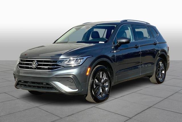 New 2023 PLATINUM GRAY METALLIC Volkswagen 2.0T SE FWD image 1