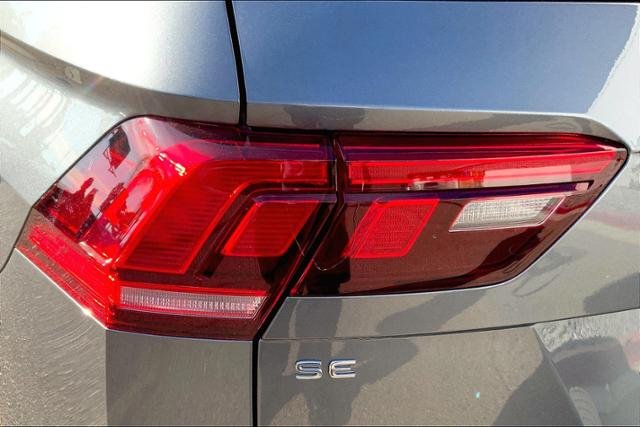 New 2023 PLATINUM GRAY METALLIC Volkswagen 2.0T SE FWD image 14