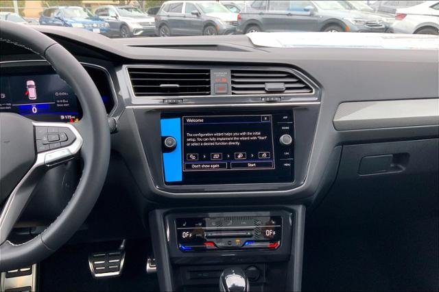 New 2023 DEEP BLACK PEARL EFFECT Volkswagen 2.0T SE R-Line Black FWD image 6