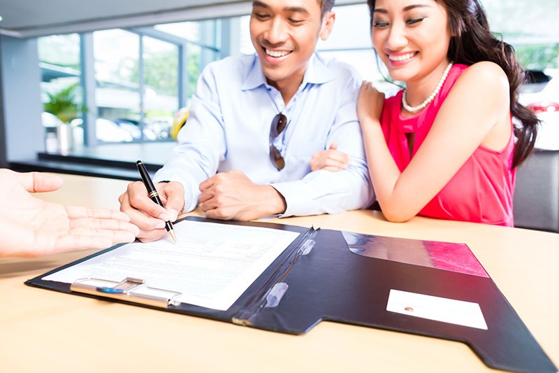the benefits of selling a car or truck to dealership versus selling privately